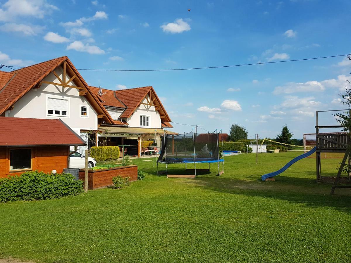 Pension Altmann Sankt Magdalena Exteriör bild