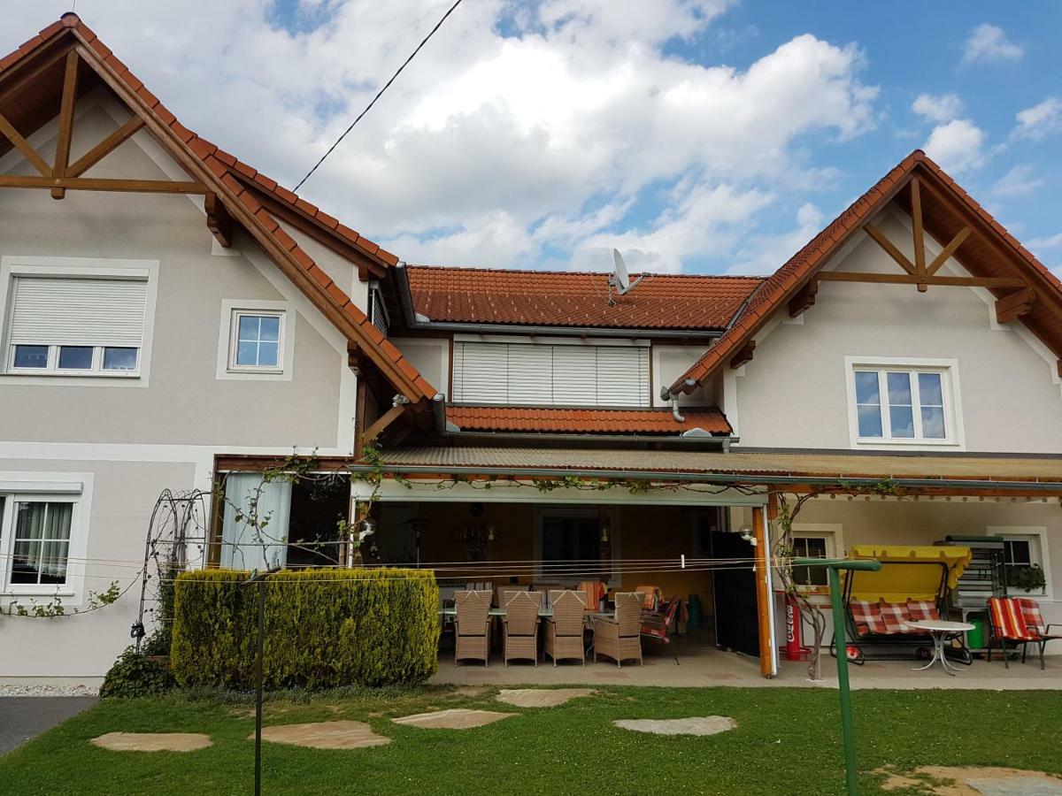Pension Altmann Sankt Magdalena Exteriör bild